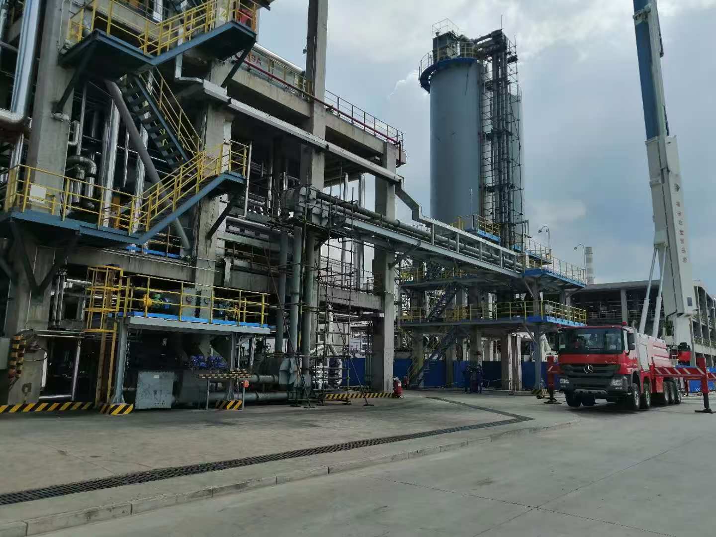 Titanium dioxide tube drag chain conveyor project